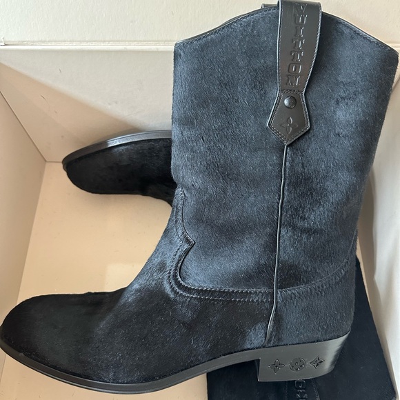 Black Pony Hair LV Boots - Picture 2 of 7